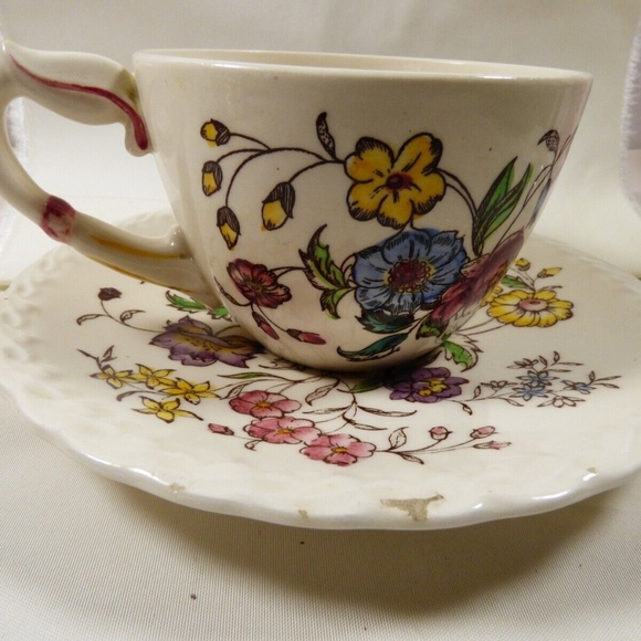 Hand painted underglaze Vernon Kilns Pottery May Flower Tea Cup & Saucer set USA - Picture 4 of 11